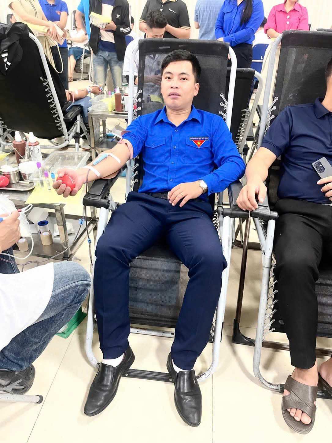 Tuổi trẻ Trường PTDTBT TH&amp;THCS Hồng Thái tích cực tham gia phong trào hiến máu tình nguyện vì cộng đồng