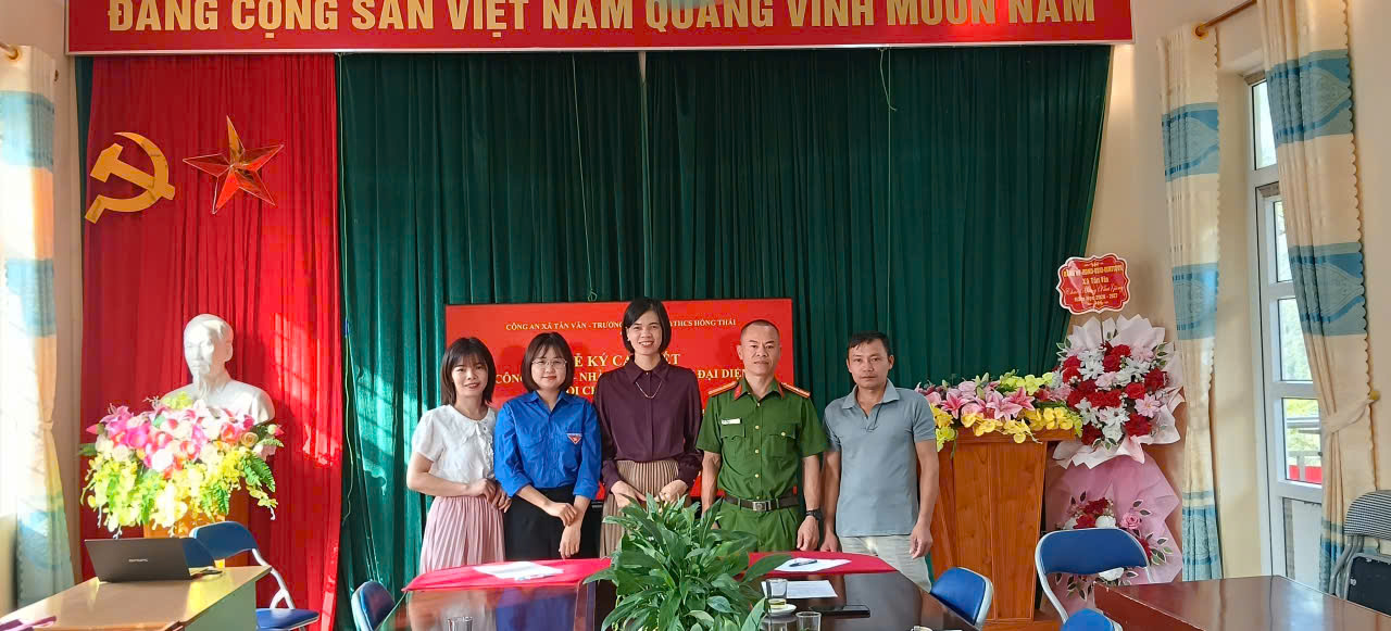 CHUNG TAY XÂY DỰNG TRƯỜNG HỌC AN TOÀN, CHẤP HÀNH NGHIÊM CHỈNH PHÁP LUẬT NĂM HỌC 2026 - 2027